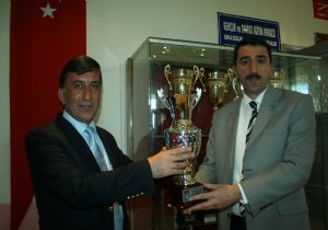 Asım Kurt'ta erzurum mührü